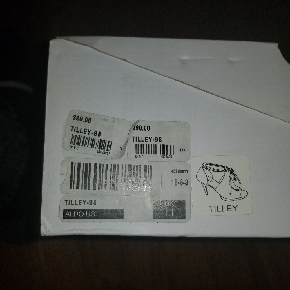 Aldo TIlleys stiletto